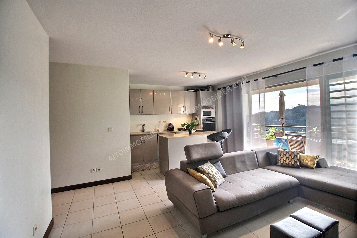 PAPEETE - APPARTEMENT F4 3