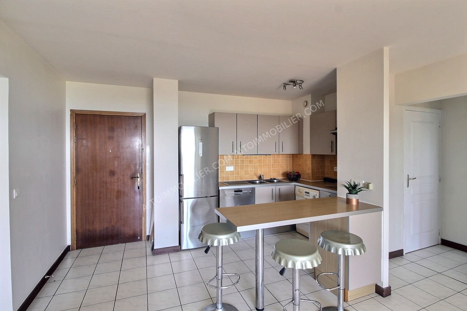 Loue Appartement F3 PUNAAUIA 2