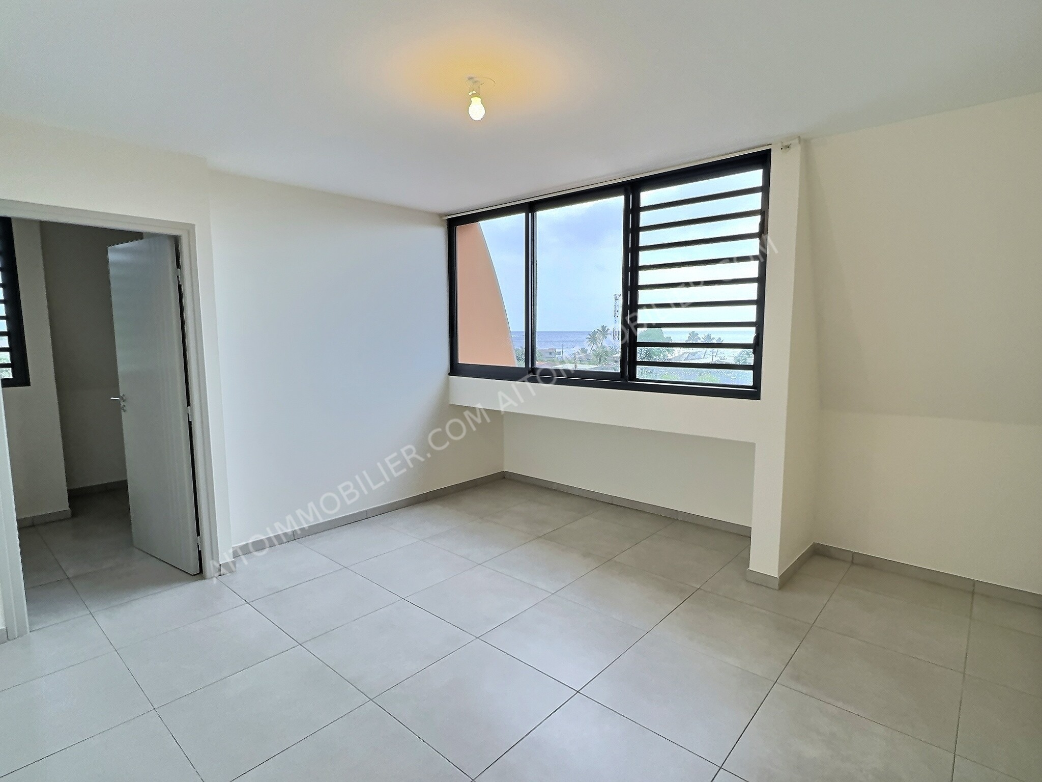 Loue Appartement F4 - Punaauia 9